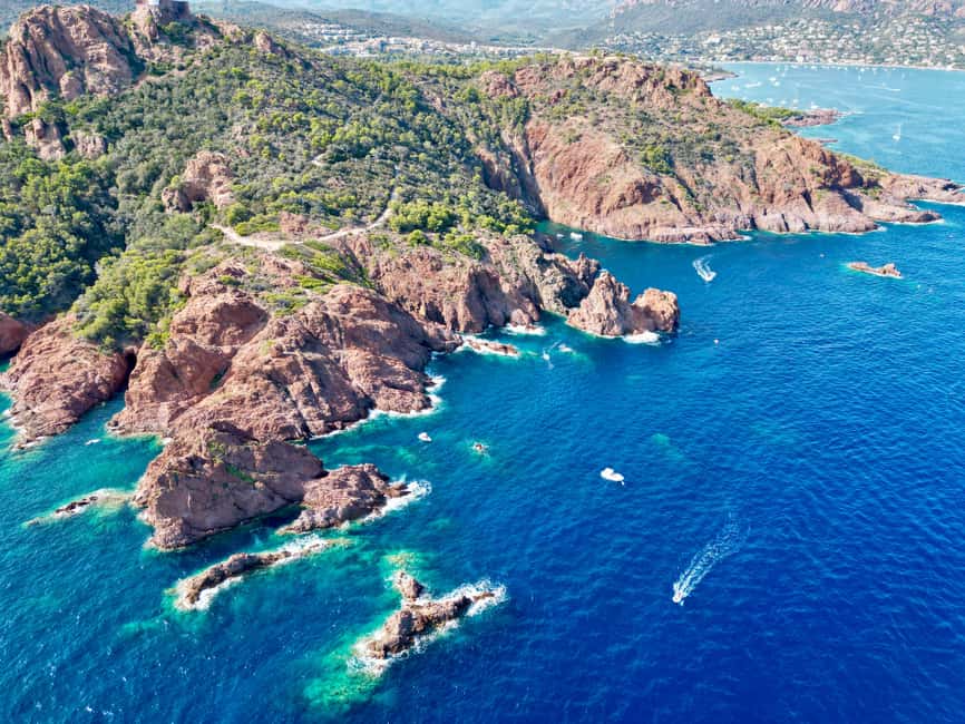 Côte d'Azur: Evening Catamaran Cruise with Aperitif - The catamaran’s best seats and spaces