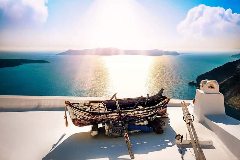 Crete: Santorini Day Trip with Fast Ferry Cruise - Oia: beautiful, crowded, and too short for some visitors