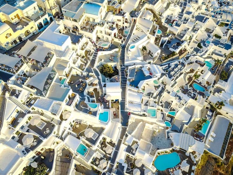 Crete: Santorini Day Trip with Fast Ferry Cruise - Before sunrise, you head for Heraklion Port