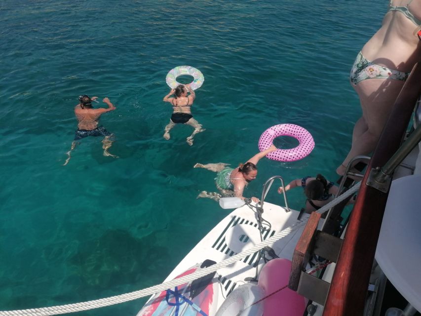 Crete: Snorkeling Boat Trip with Lunch and Transfer - Should you book the Malia snorkeling cruise?
