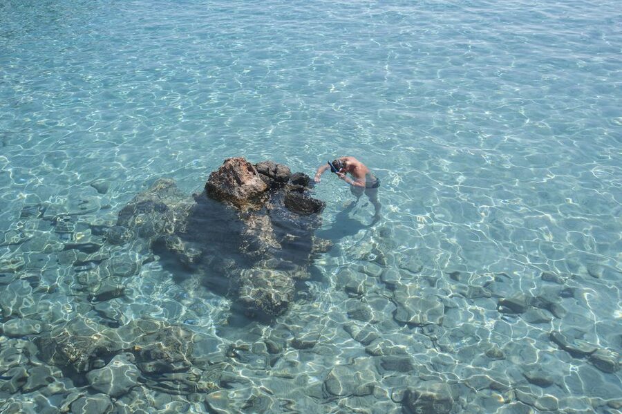 Crete: Spinalonga, Elounda, & Agios Nikolaos Boat Tour & BBQ - Agios Nikolaos and the bottomless Lake Voulismeni