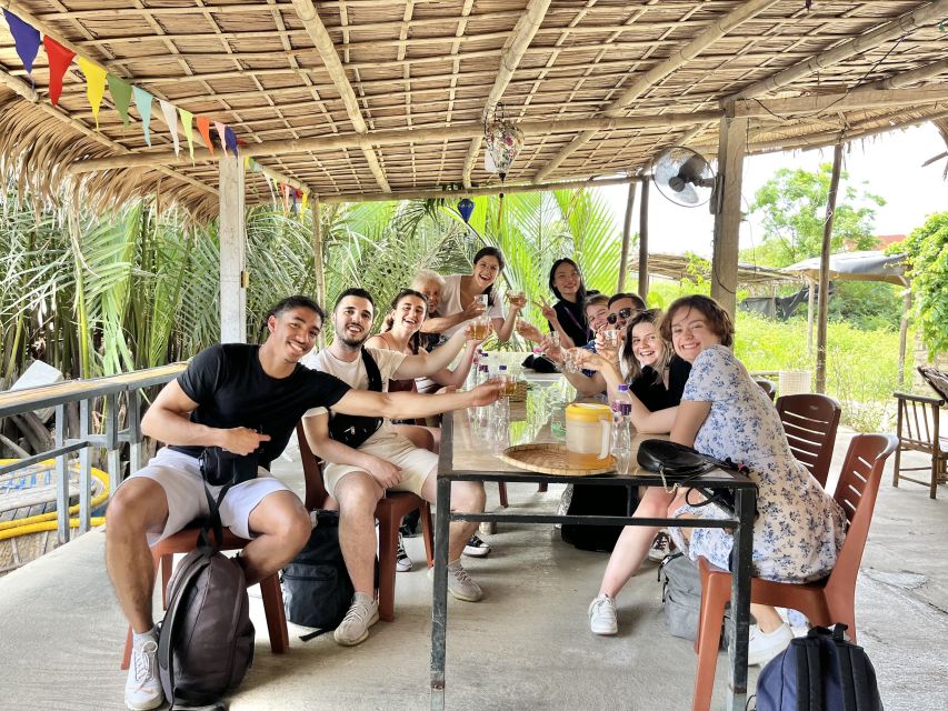 Da Nang/Hoi An: Coconut Village Boat and Hoi An City Tour - What the guides add to the day