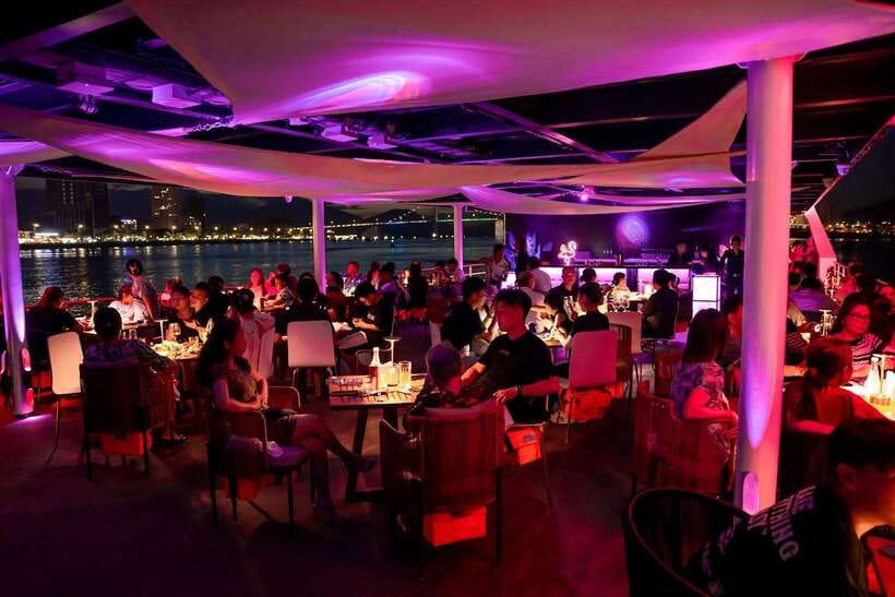 Da Nang: Poseidon Cruise with Dinner and Dragon Bridge Show - Is $21 good value?