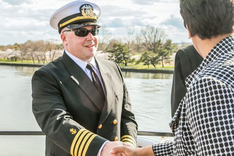 DC: City Cruises Buffet Brunch, Lunch, or Dinner Cruise - The river route, from airport views to historic Alexandria