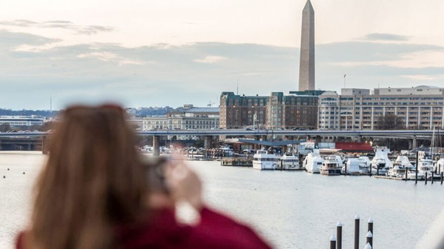 DC: City Cruises Buffet Brunch, Lunch, or Dinner Cruise - The buffet: plenty of choice, with a few limits