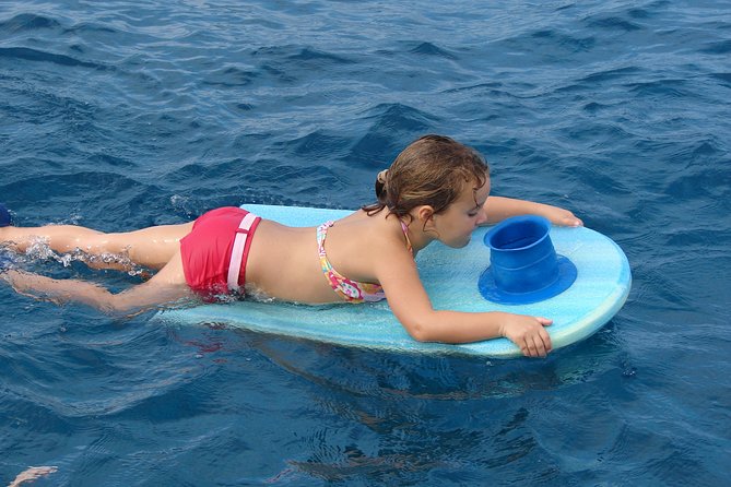 Deluxe Snorkel & Dolphin Watch Aboard a Luxury Catamaran from Kailua-Kona - Breakfast, lunch, and the practical comforts