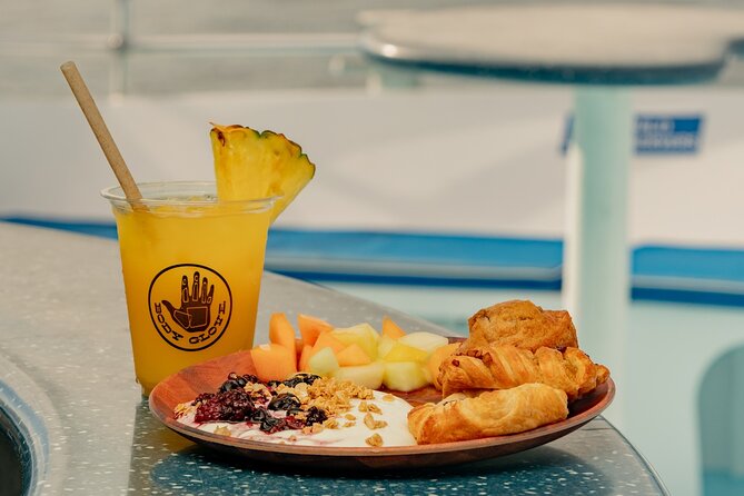 Deluxe Snorkel & Dolphin Watch Aboard a Luxury Catamaran from Kailua-Kona - Timing, weather, and cancellation rules