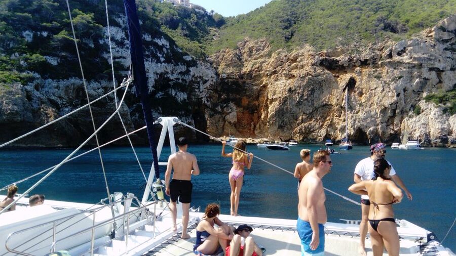 Dénia & Jávea: Portixol Sailing Catamaran Excursion with BBQ - What to pack for the Dénia sea day