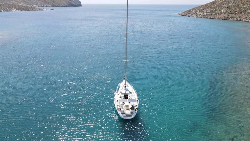 Dia Sailing Cruise With All-inclusive Meal And Drinks - Transfers, meeting point, and group size