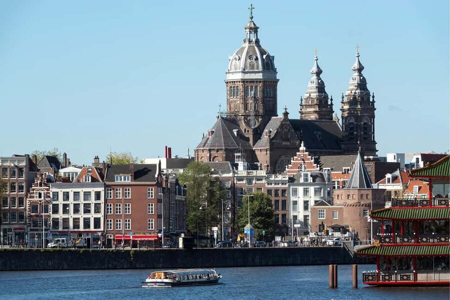Discover Amsterdam: Luxury Canal Cruise with a Local Skipper - Key points to know before you book