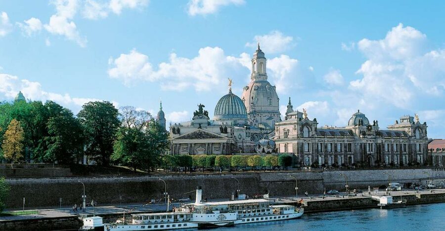 Dresden: Elbe River Cruise to Meissen - The morning ride from Dresden to Meissen