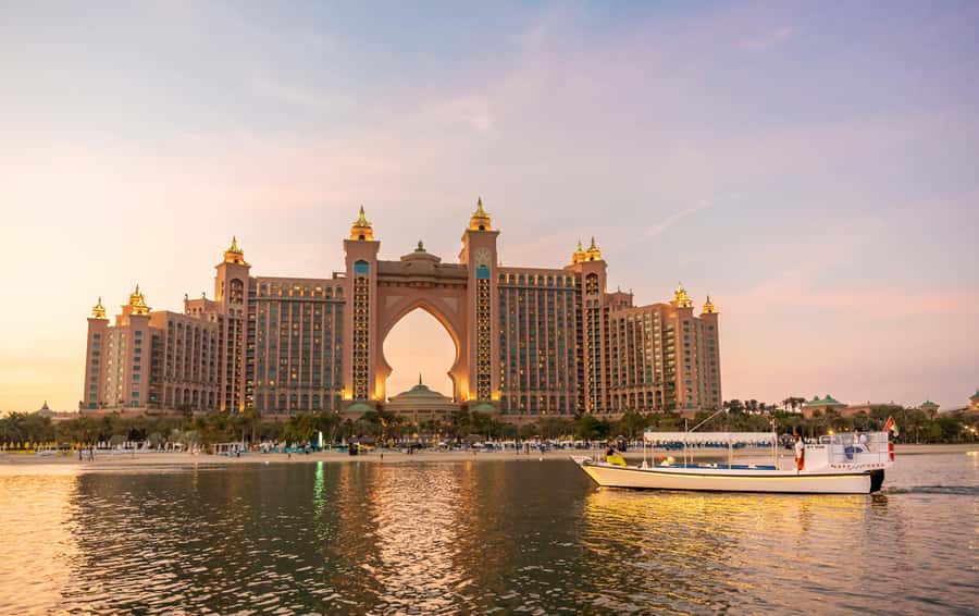 Dubai: Abra Boat Tour in Atlantis, Palm, Ain Dubai & Marina - Key points before you book