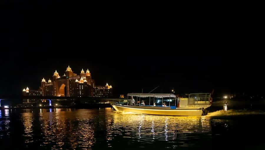 Dubai: Abra Boat Tour in Atlantis, Palm, Ain Dubai & Marina - JBR, Ain Dubai and the sunset hour