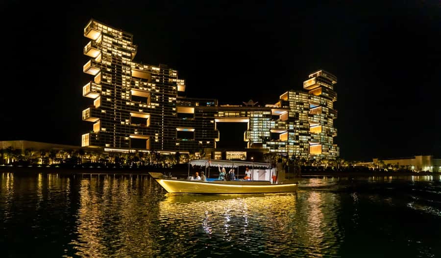 Dubai: Abra Boat Tour in Atlantis, Palm, Ain Dubai & Marina - What the modern Abra is like on board