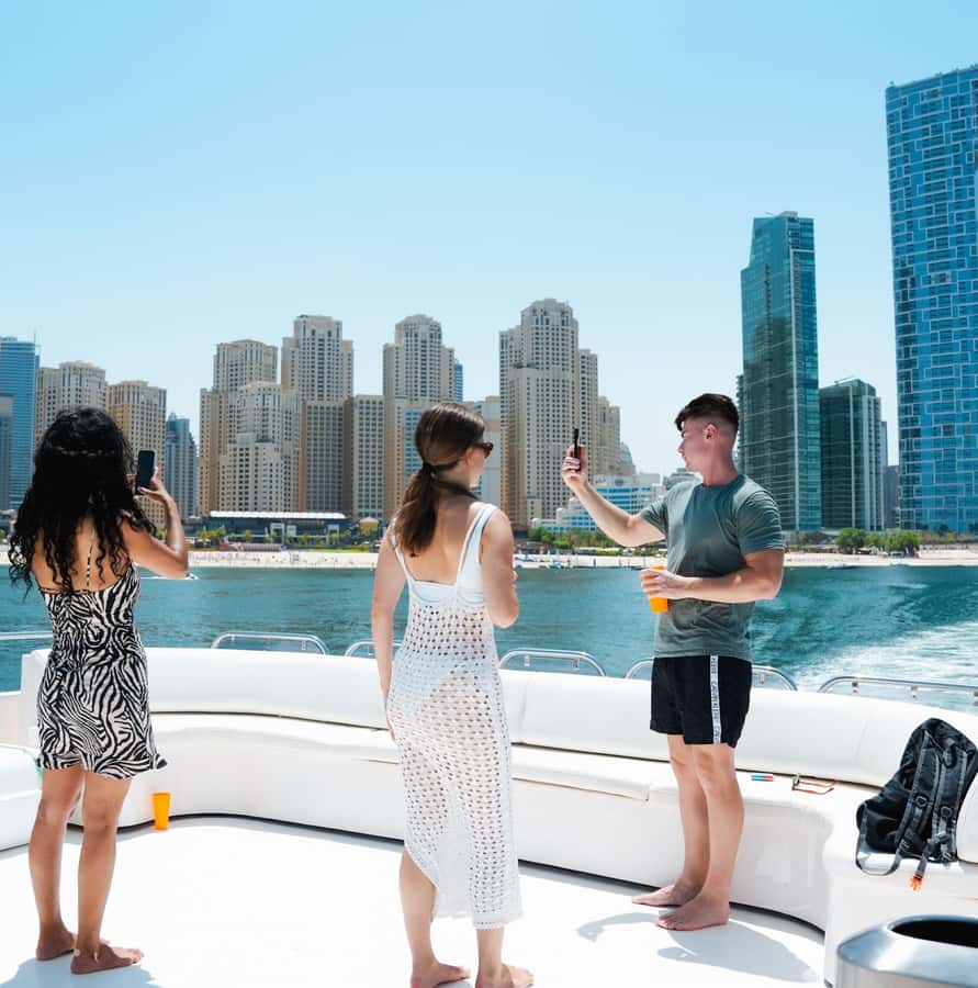 Dubai: Instagrammable Yacht Tour with Drinks & Ain/JBR Views - Should you book the Dubai Marina yacht tour?