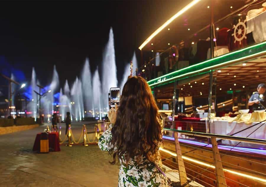 Dubai: Luxury Canal Dinner Cruise with Optional Transfers - Why this cruise works so well at night