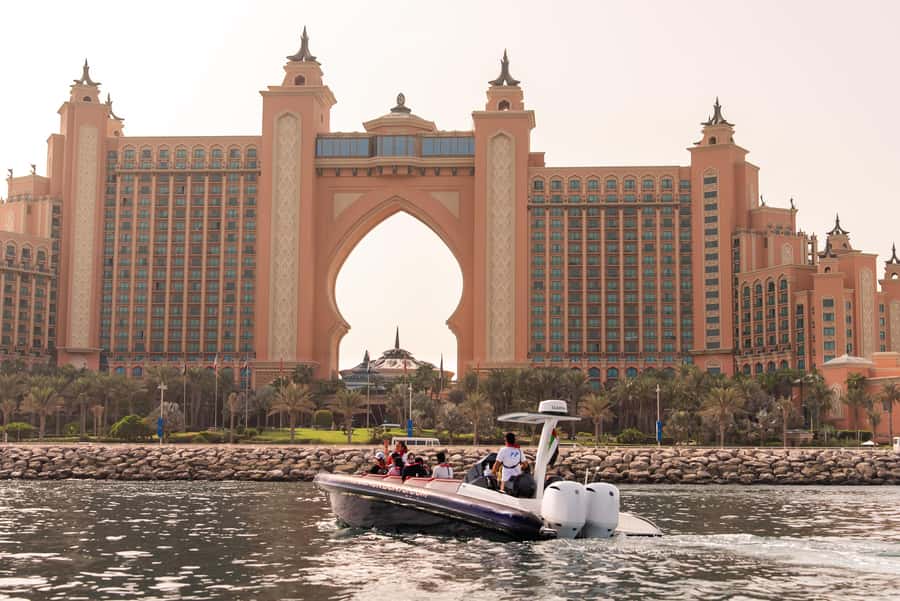 Dubai Marina: 1-Hour Luxury Sightseeing Speedboat Tour - Ain Dubai and JBR: the best early photo opportunities
