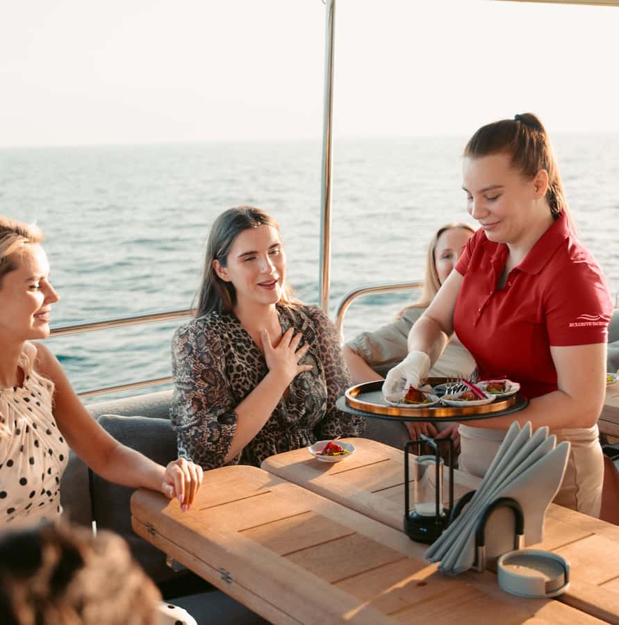 Dubai Marina: Luxury Yacht Tour with Breakfast or BBQ Option - Breakfast in the morning or BBQ after sunset