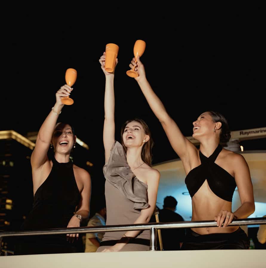 Dubai: Marina Yacht Party with BBQ, Unlimited Drinks and DJ - Boarding, red carpet entry, and settling in