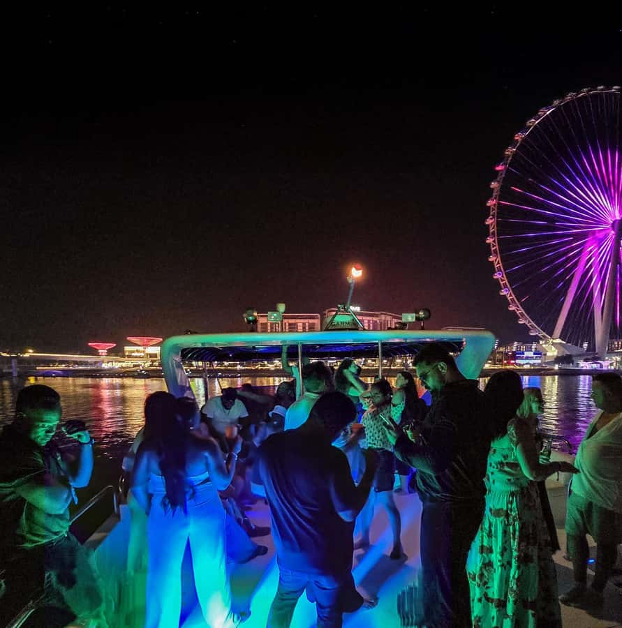 Dubai: Marina Yacht Party with BBQ, Unlimited Drinks and DJ - BBQ sliders and skewers served through the night