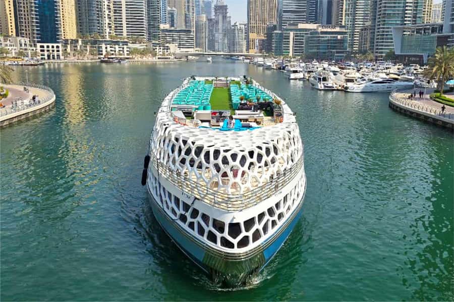 Dubai: Mega Yacht Dinner Cruise with Buffet - Meeting at Dubai Marina before the 7:30 sailing