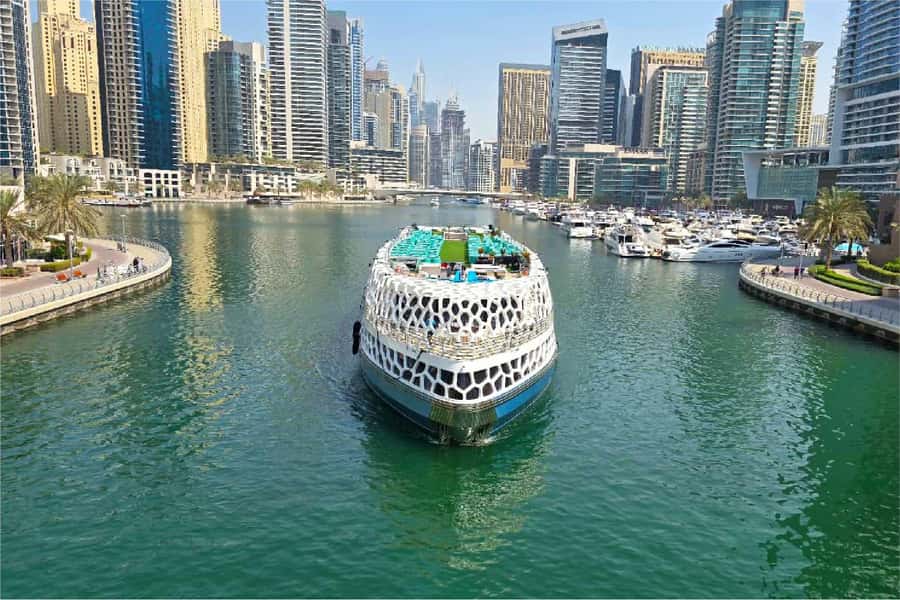 Dubai: Mega Yacht Dinner Cruise with Buffet - Sailing past Marina towers and Jumeirah Beach Residence