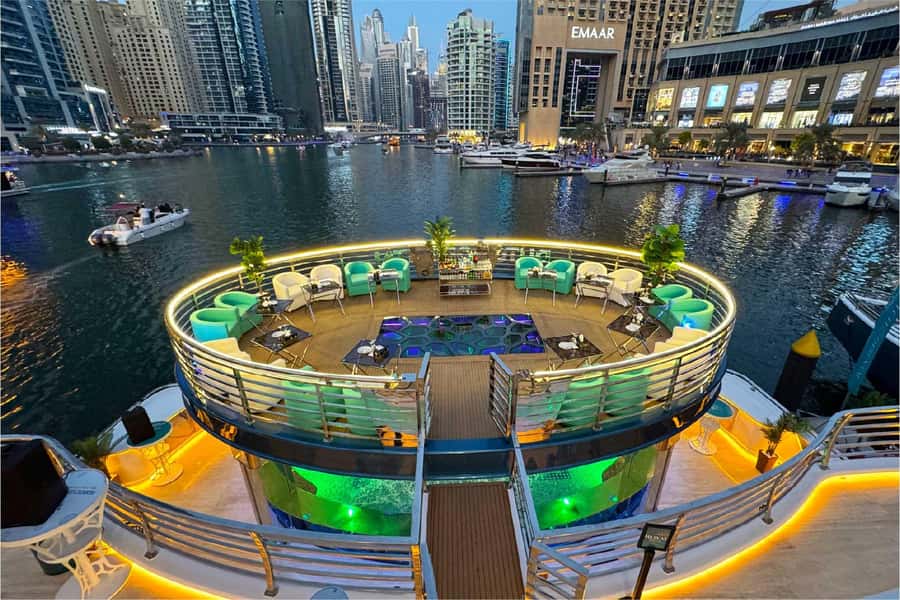 Dubai: Mega Yacht Dinner Cruise with Buffet - Practical tips for a smoother evening