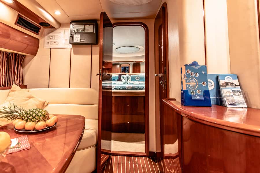 Dubai: Private Luxury Everest Yacht Cruise from Dubai Marina - What to bring and what to expect at the marina