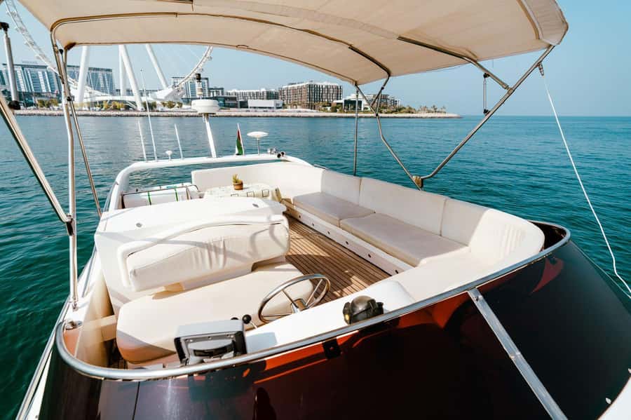 Dubai: Private Luxury Yacht Tour on a 50-Foot Yacht - Key points at a glance