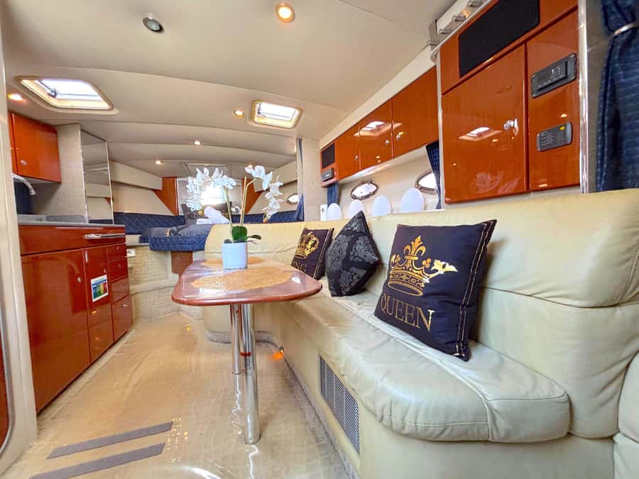 Dubai: Private Yacht Cruise for Unforgettable Memories - Sunset, city lights, and the best timing