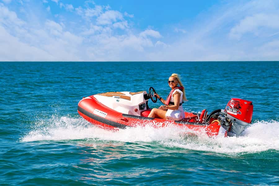 Dubai: Self-Drive Boat Experience for 1 or 2 People - Palm Jumeirah from the open water
