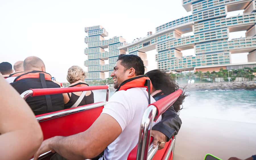 Dubai: Sightseeing Speedboat Tour with Live Tour Guide - Palm Jumeirah and Atlantis The Palm