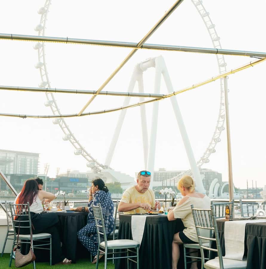 Dubai: Sunset or Dinner Cruise with Live Music & Open Bar - Who should book this cruise?