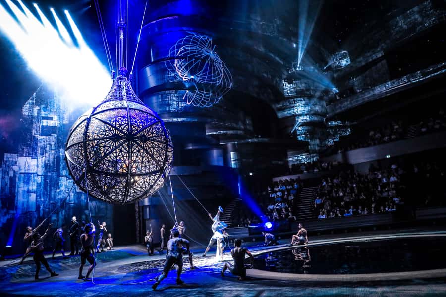 Dubai: Water Canal Cruise and La Perle Show with Dinner - La Perle: spectacular acrobatics with a strange story