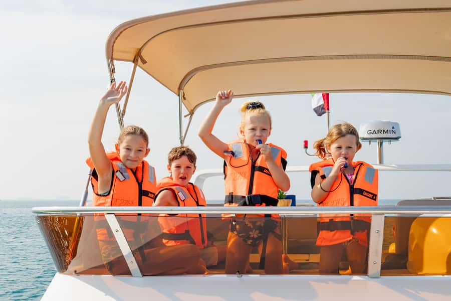 Dubai: Yacht Cruise with Swimming, Snorkeling and BBQ Lunch - Is $87 good value?