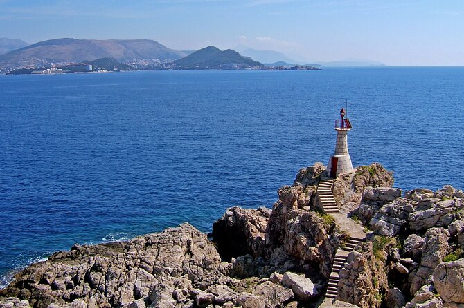 Dubrovnik: 3 Islands Boat Tour with Lunch & drinks(FR, ES, EN) - Lunch, drinks, and the crew