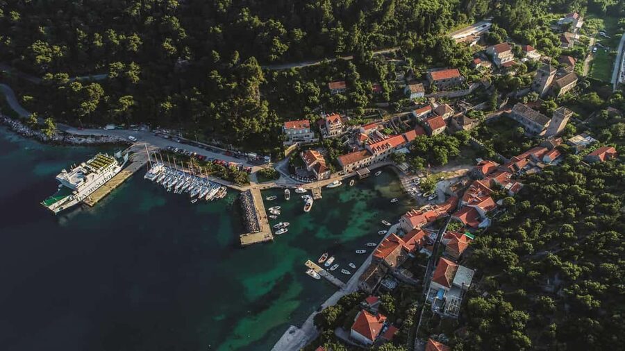Dubrovnik: 3 Islands Fun Boat Trip with Drinks (FR, ES, EN) - Sailing along the Dubrovnik coast