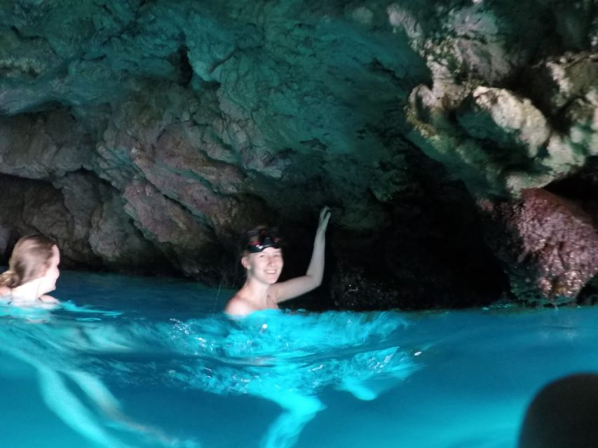 Dubrovnik: Blue Cave & Sunj Beach Boat Tour with Drinks - Why this half-day trip works so well