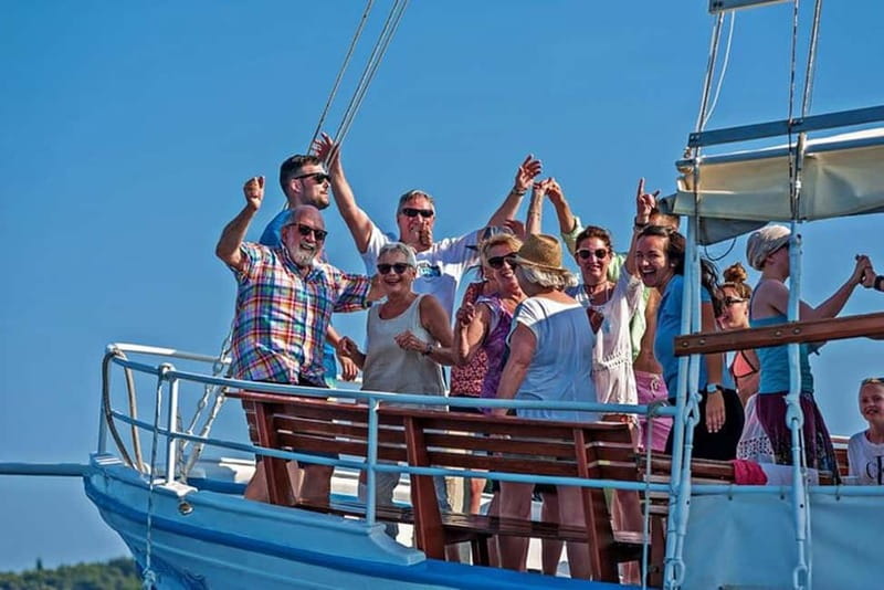 Dubrovnik: Elaphite Islands Cruise with Drinks/Lunch Options - Pickup, meeting point, and timing