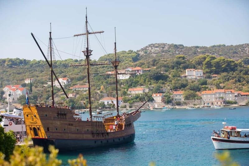 Dubrovnik: Elaphiti Island Luxury Pirate Ship Cruise - The morning crossing from Dubrovnik