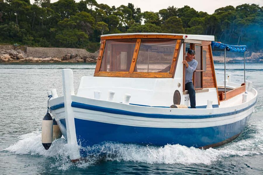 Dubrovnik: Full-Day Blue Cave & Elaphiti Islands Boat Tour - What the $65 price really includes