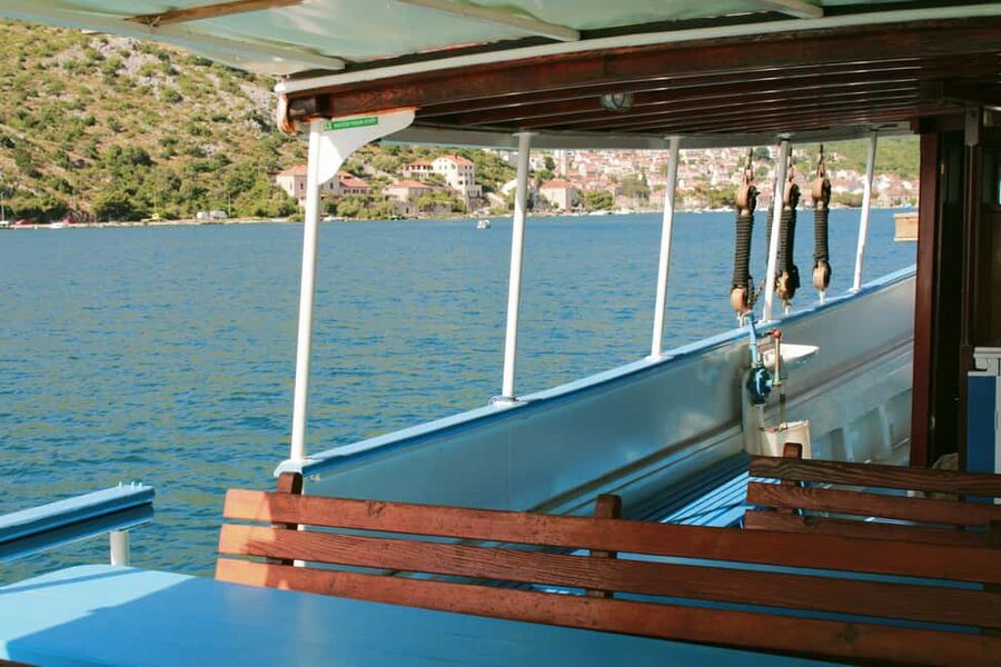 Dubrovnik: Full-Day Blue Cave & Elaphiti Islands Boat Tour - Drinks, food, and comfort on board