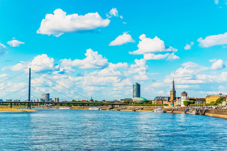 Düsseldorf: City Sightseeing Cruise on the Rhine - Who will enjoy this hour on the Rhine?