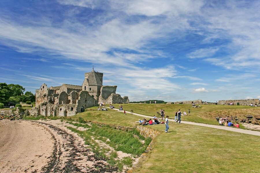 Edinburgh: 'Firth of Forth' Three Bridges Sightseeing Cruise - Inchcolm Island and its medieval abbey