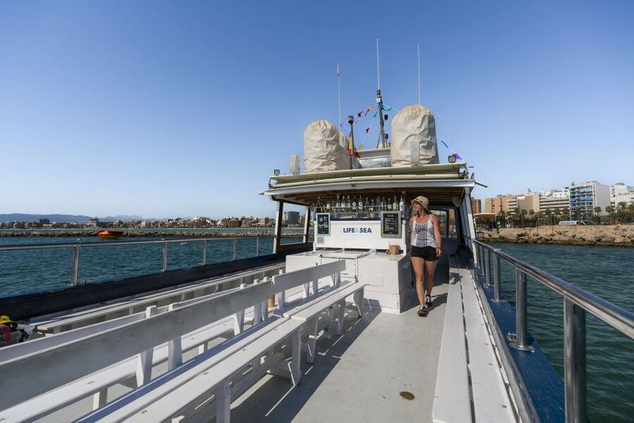 El Arenal, Mallorca: Bay of Palma Boat Tour with Snorkeling - Who will enjoy this El Arenal boat trip?