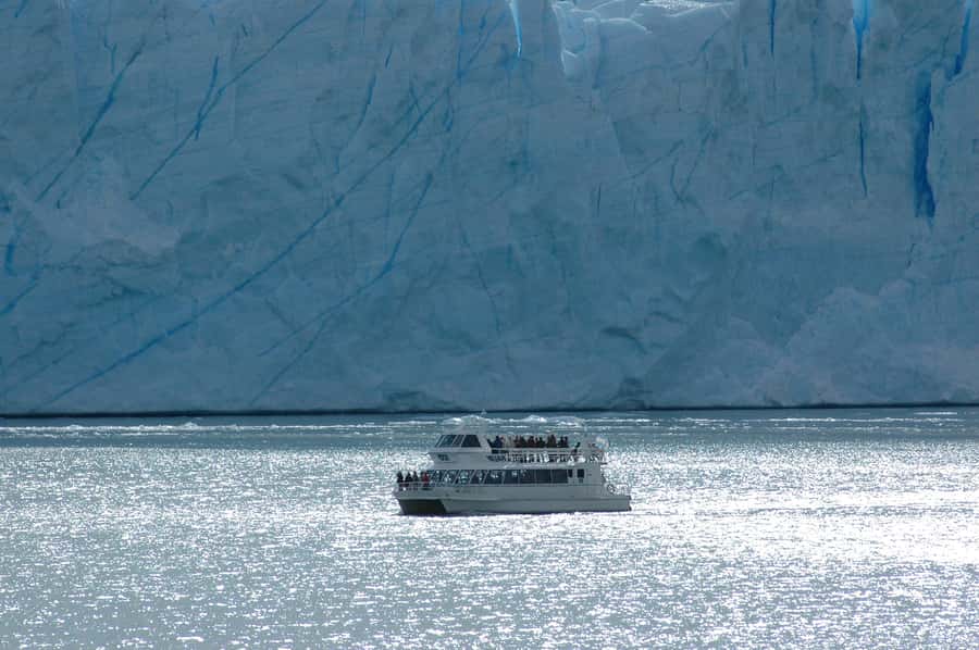 El Calafate: Perito Moreno Glacier & Optional Boat Cruise - Weather, clothing, and practical comfort