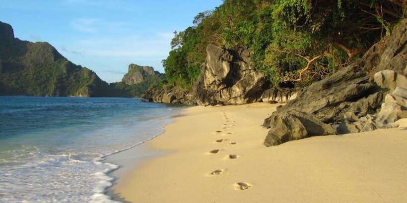 El Nido: Hidden Beaches and Lagoons Boat Hopping Tour D - Bukal Island and the Flexible Final Stops