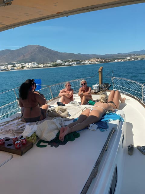 Estepona: Dolphins Searching Sea Cruise with Drink & Snacks - Practical tips for a smoother two hours
