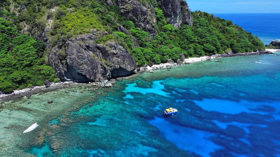 Fiji: Authentic Fijian Day Cruise by Boat - Mana sand island and the first snorkeling stop