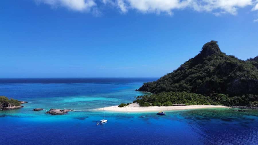 Fiji: Authentic Fijian Day Cruise by Boat - Monu Island and the deep-sea cove